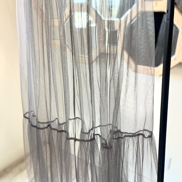 Elegant Sheer Gray Skirt - Picture 2 of 9